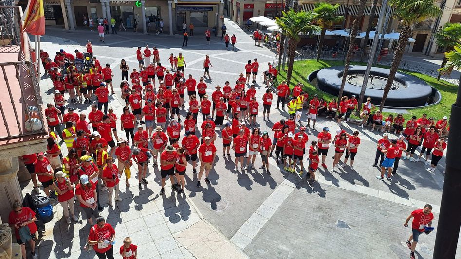 El Colegio San Jerónimo celebra una jornada redonda uniendo su Paseo Saludable y el Día de la Familia