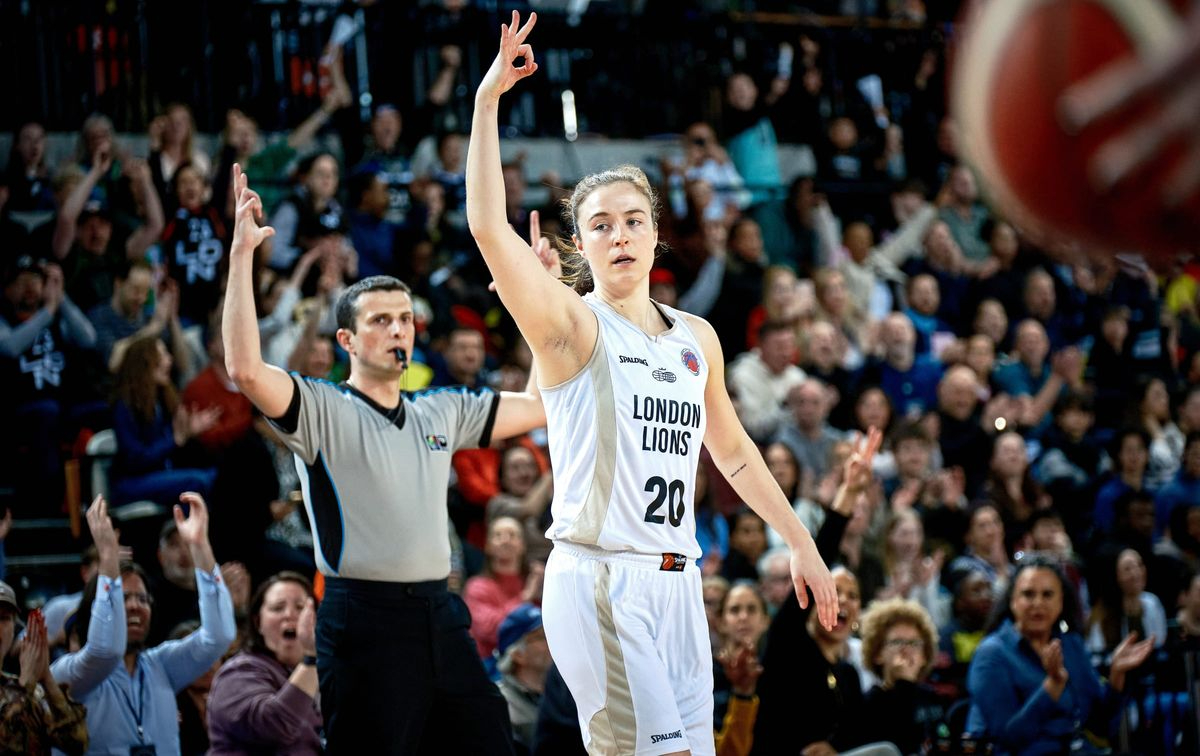 Perfumerías Avenida ficha a Abby Meyers