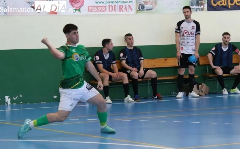 Foto 13 - Un s&oacute;lido Tafa F.S. toma ventaja en Alba y obliga al Piensos Dur&aacute;n a la heroica en Navarra (3-4)