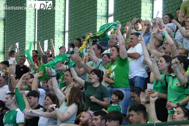Foto 10 - Un s&oacute;lido Tafa F.S. toma ventaja en Alba y obliga al Piensos Dur&aacute;n a la heroica en Navarra (3-4)