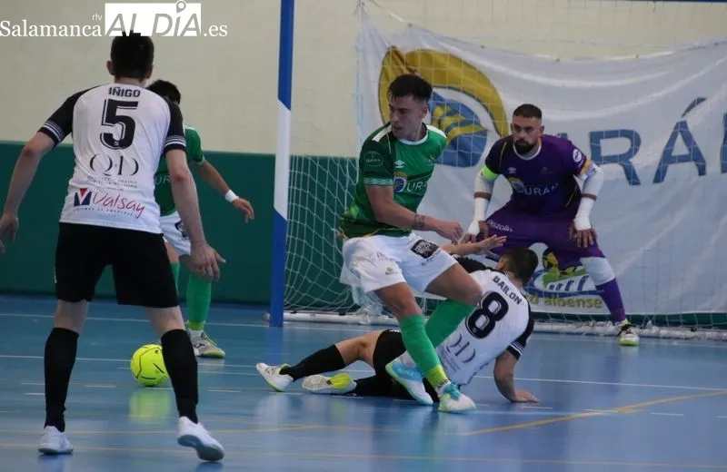 Foto 5 - Un s&oacute;lido Tafa F.S. toma ventaja en Alba y obliga al Piensos Dur&aacute;n a la heroica en Navarra (3-4)