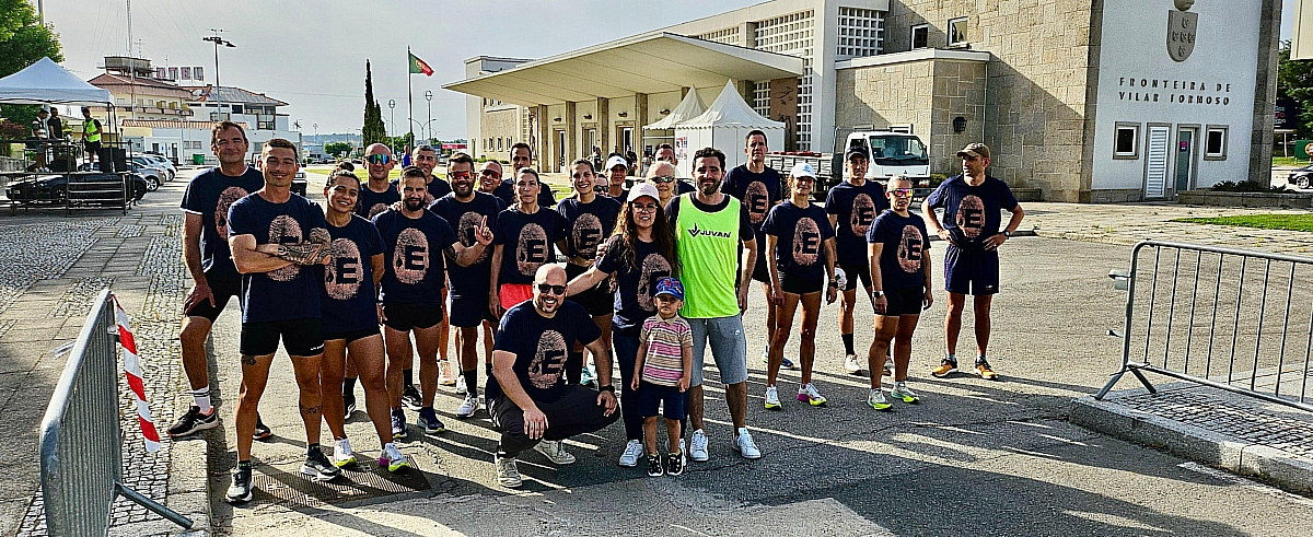Atletas de España y Portugal completan una  La Raya Hispanolusa de Fuentes de Oñoro y Vilar Formoso.