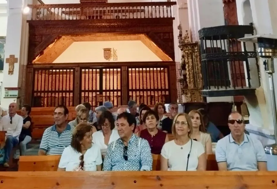 Foto 3 - Historia y hermandad, unidas en el viaje organizado por la Asociaci&oacute;n Ermita de San Blas con destino Madrigal y Ar&eacute;valo