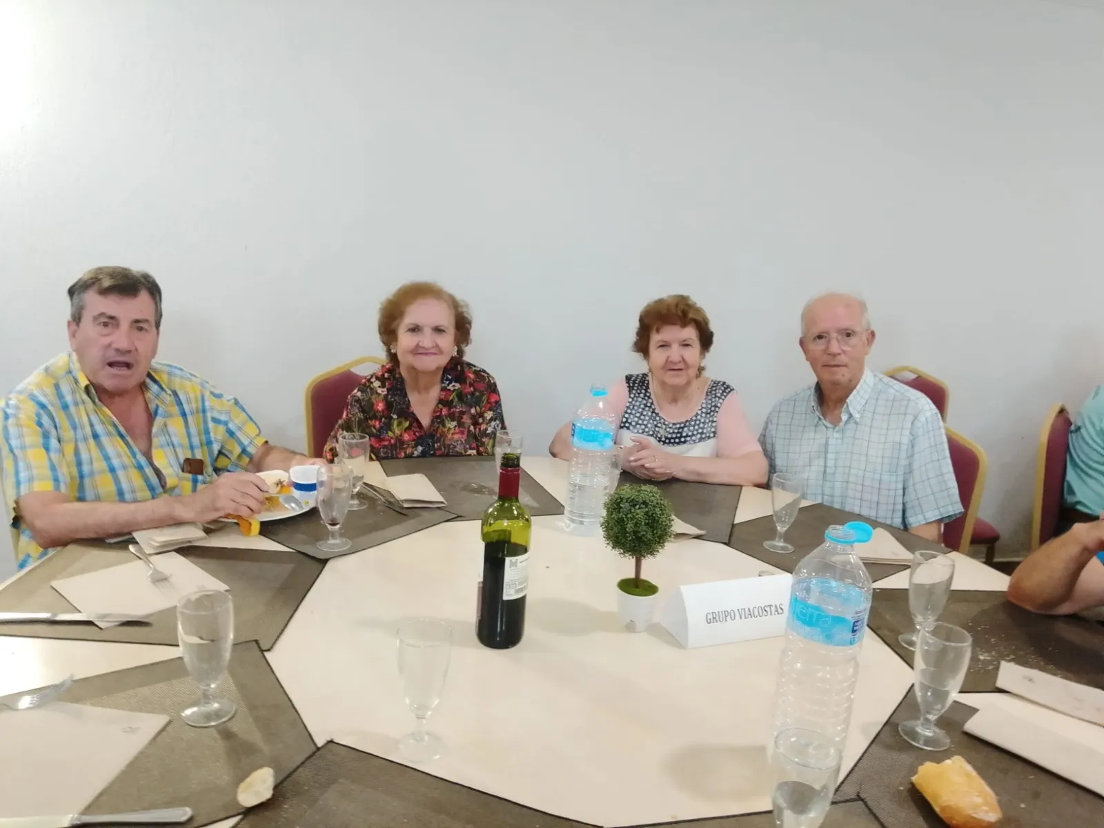 Foto 5 - La asociaci&oacute;n de mayores San Miguel descubre y disfruta  de Granada en un esperado viaje