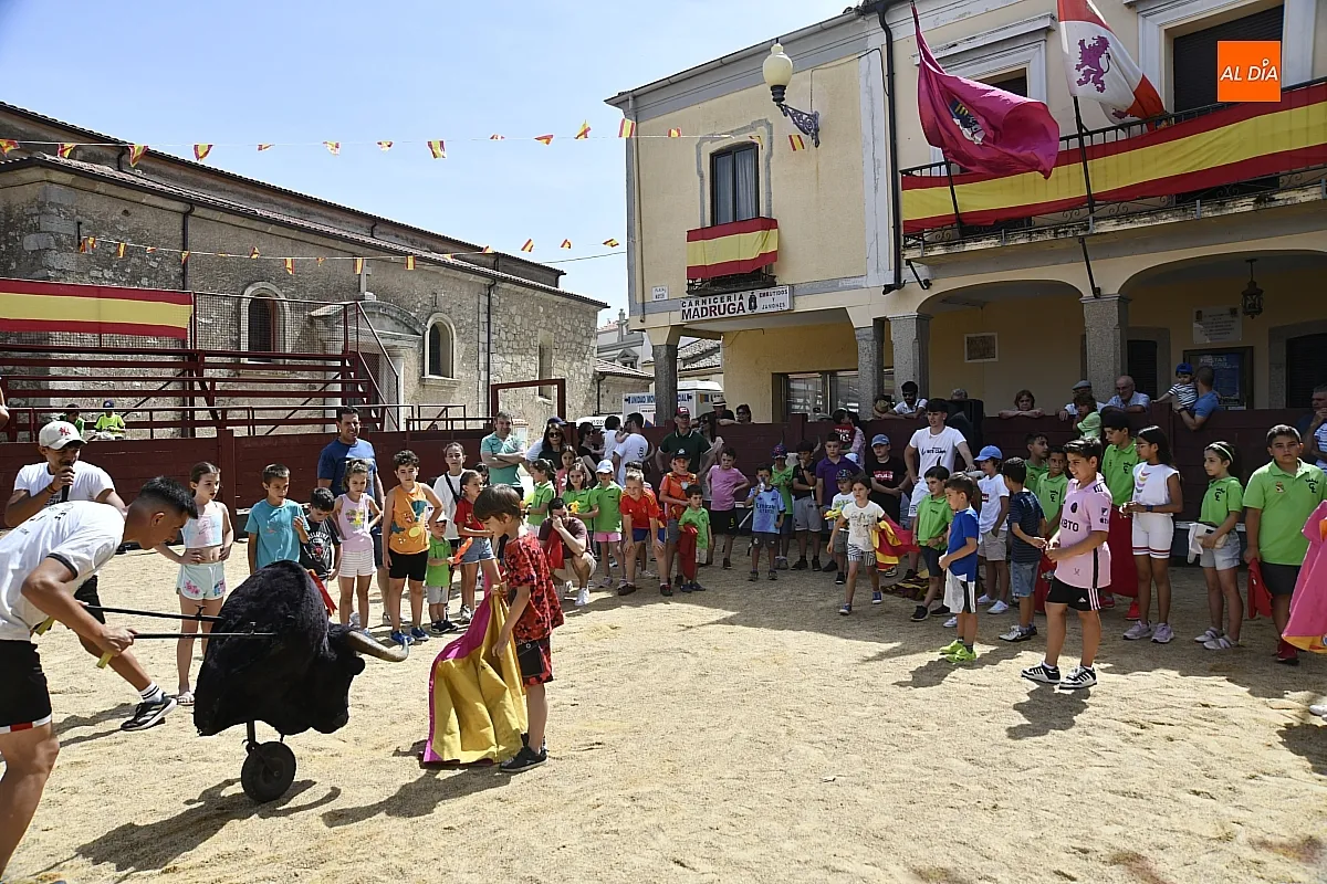 Encierro infantil durante el Corpus de La Fuente de San Esteban/ Fotos: Adrián M.Pastor