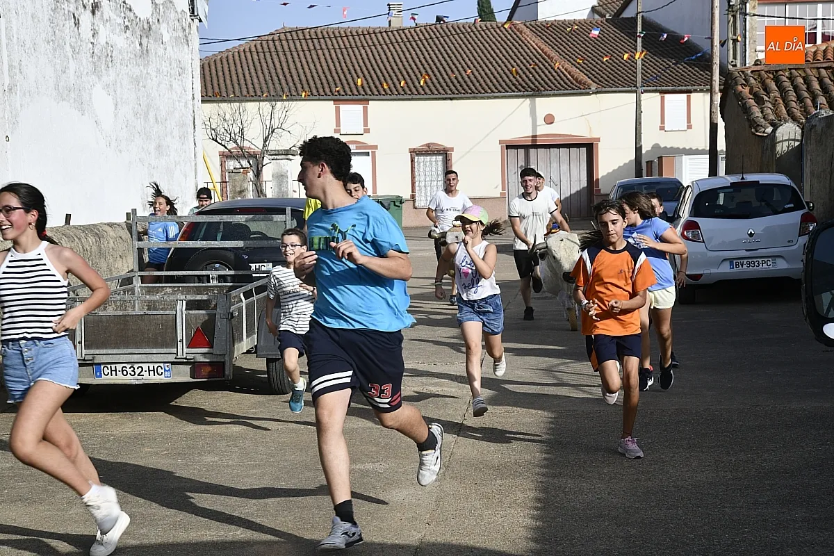 Los carretones fueron la parte más divertida para pequeños y mayores en la tarde del viernes/ Fotos: Adrián M.Pastor