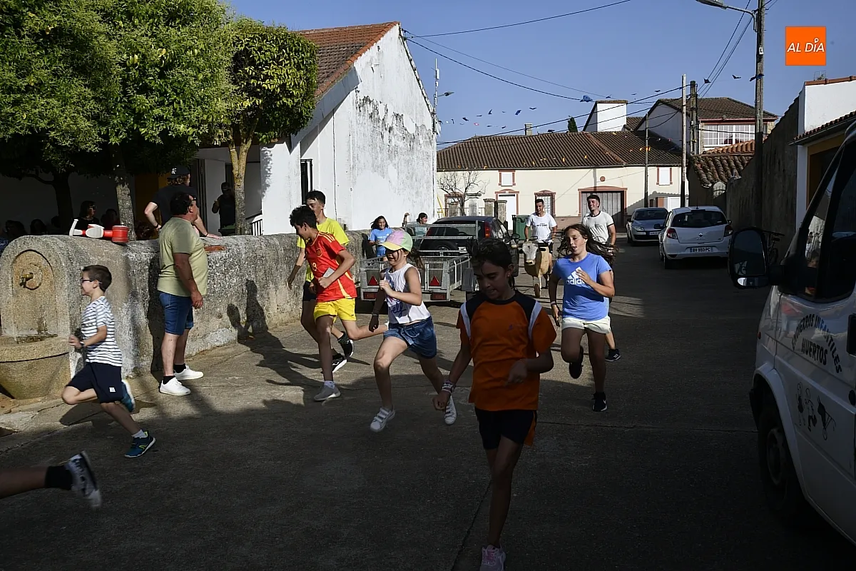 Los carretones fueron la parte más divertida para pequeños y mayores en la tarde del viernes/ Fotos: Adrián M.Pastor