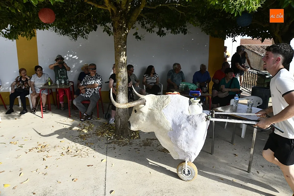 Los carretones fueron la parte más divertida para pequeños y mayores en la tarde del viernes/ Fotos: Adrián M.Pastor