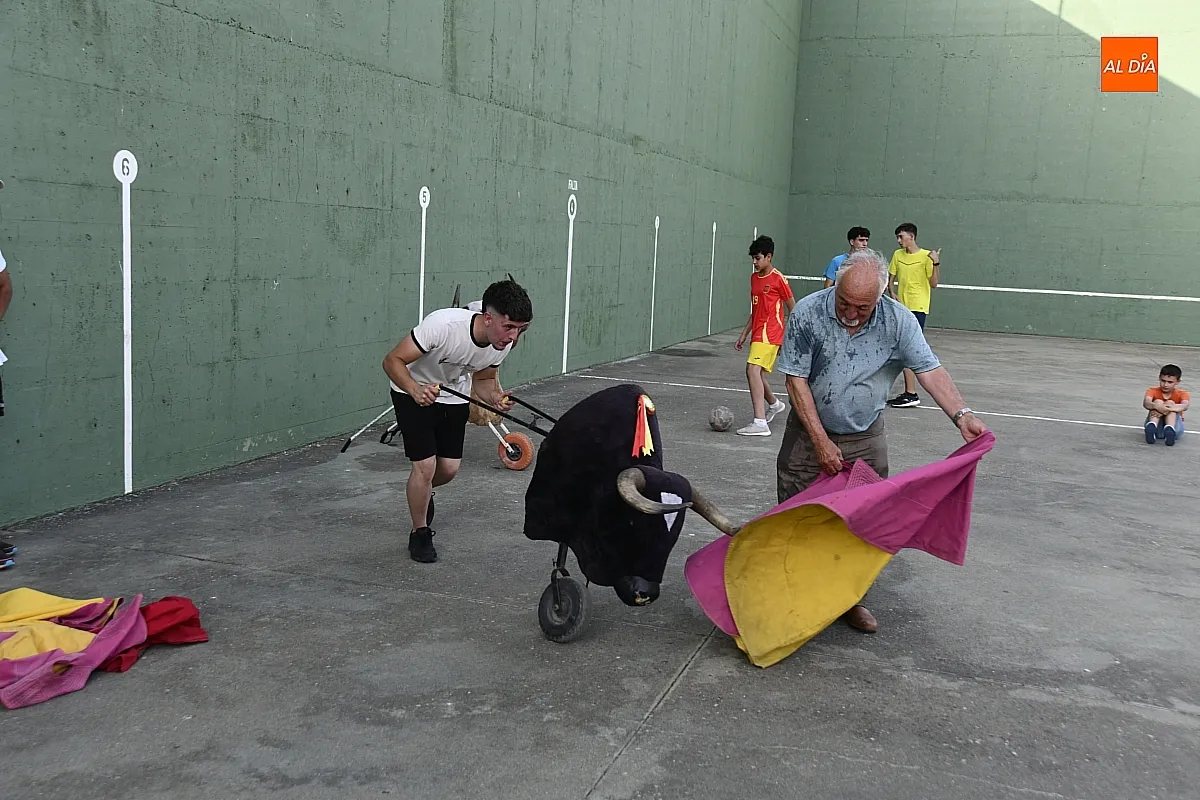 Los carretones fueron la parte más divertida para pequeños y mayores en la tarde del viernes/ Fotos: Adrián M.Pastor
