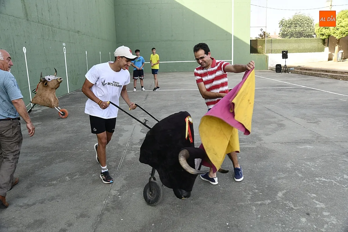 Los carretones fueron la parte más divertida para pequeños y mayores en la tarde del viernes/ Fotos: Adrián M.Pastor