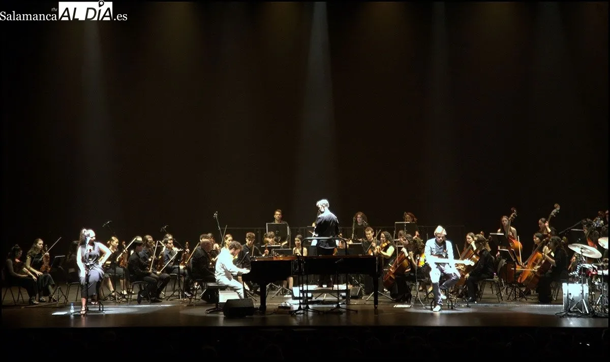 Concierto en el CAEM de la Joven Orquesta Sinfónica Ciudad de Salamanca con  Chico Pérez