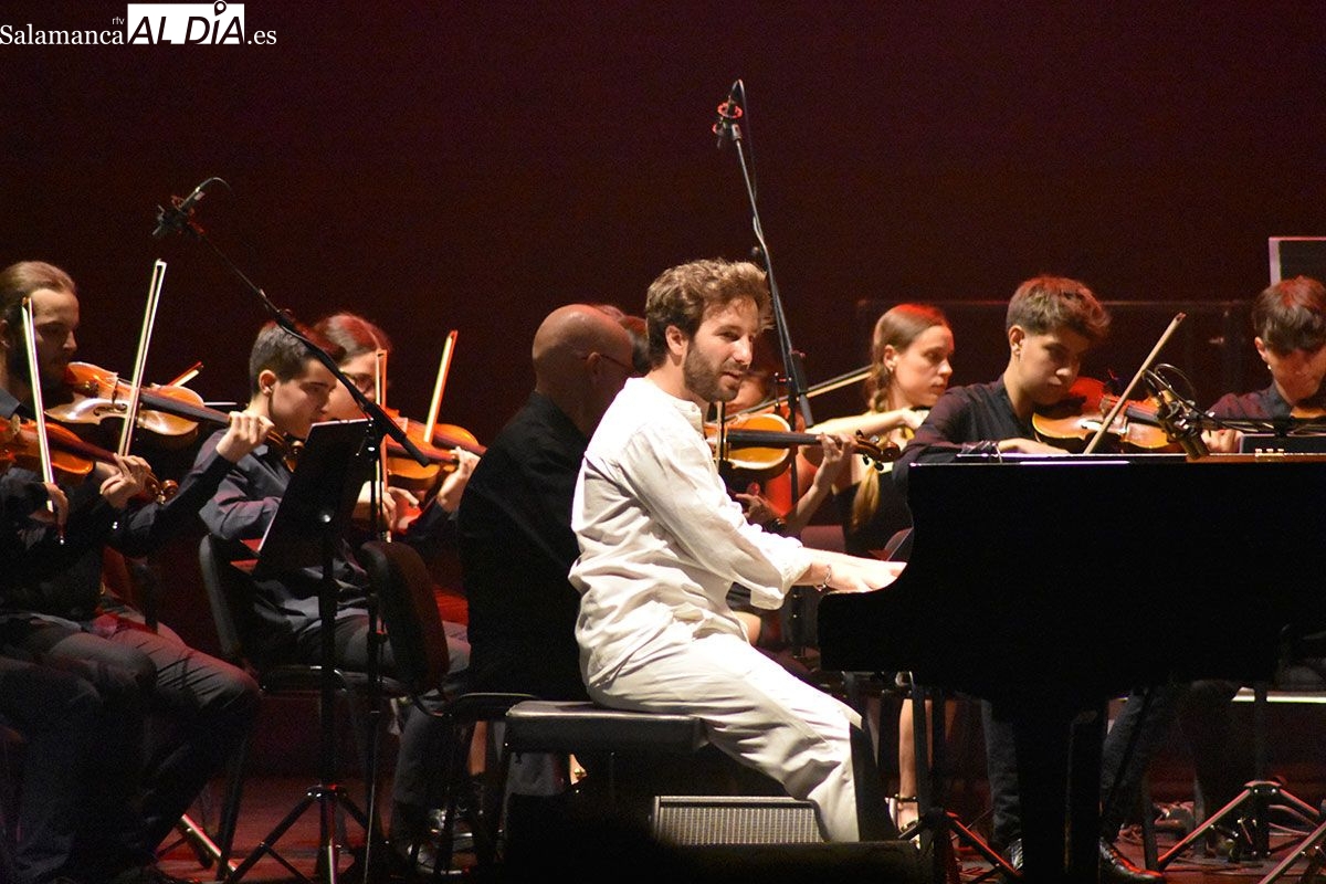FOTOS | La JOSCS termina a lo grande esta temporada con el flamenco jazz de Chico Pérez