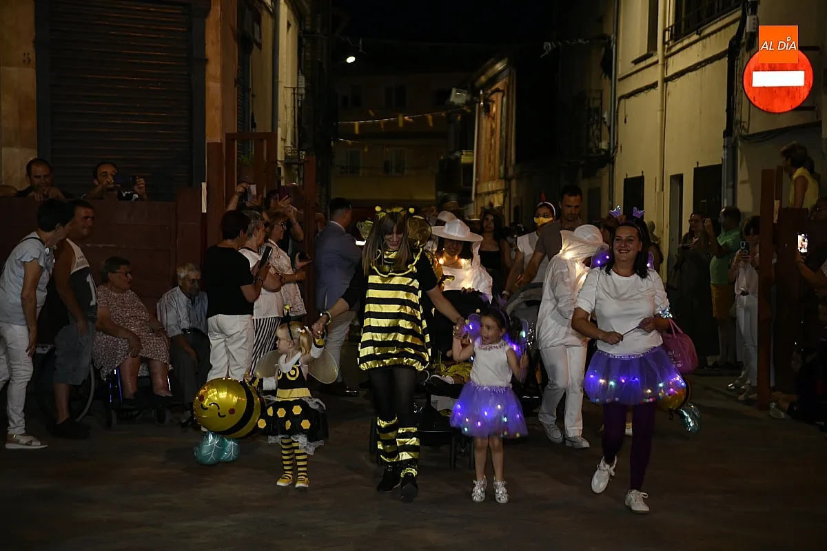 Pregón y desfile carrozas Corte de Honor/ Fotos: Adrián M.Pastor