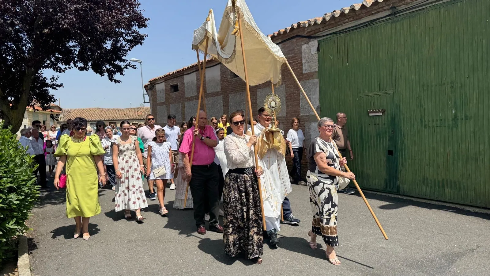 Foto 10 - El Campo de Pe&ntilde;aranda se echa a las calles para vivir el Corpus, d&iacute;a grande de sus fiestas