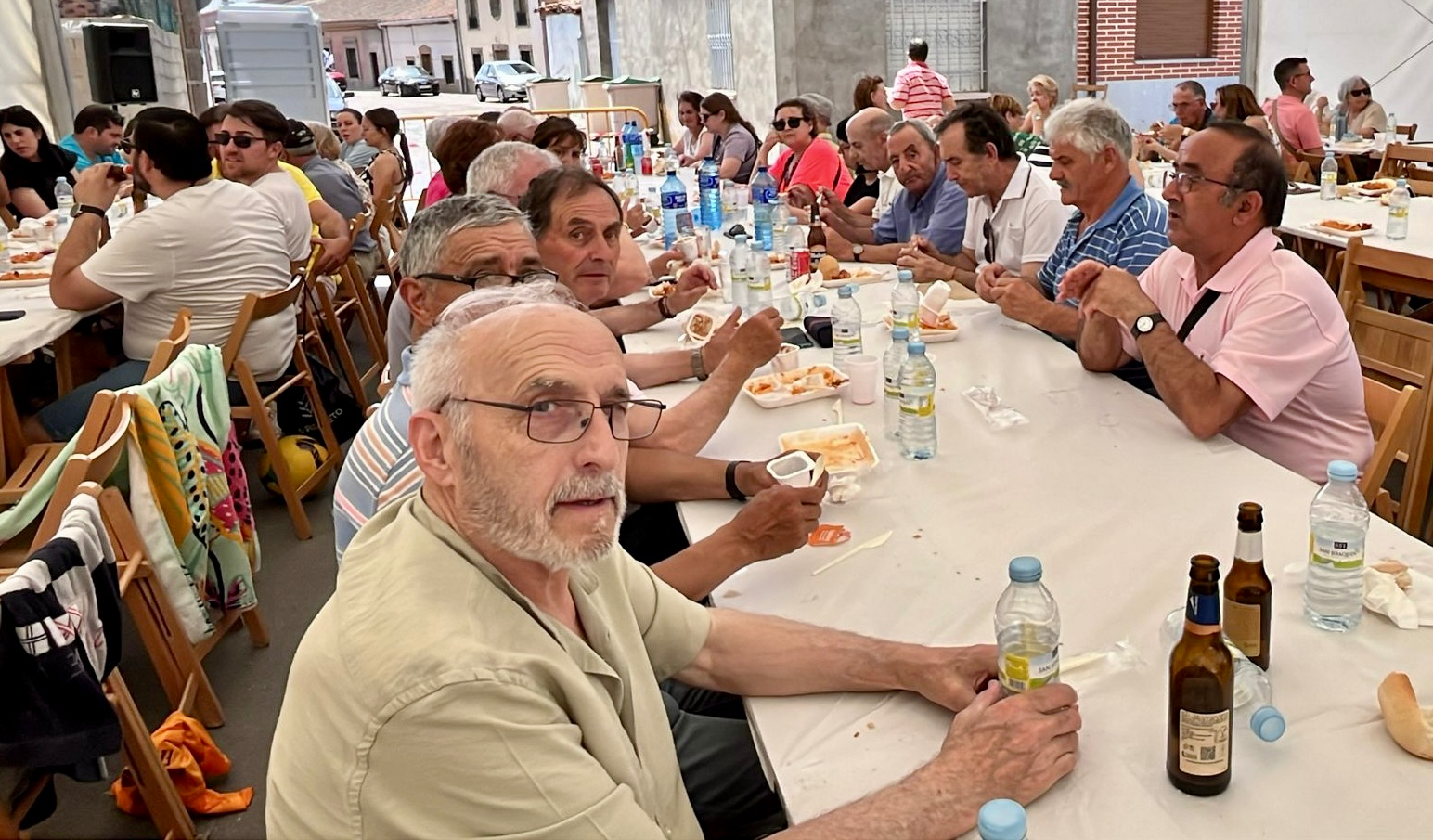 Cerca de 350 personas participan en la gran comida de hermandad de la II Fiesta de la Mancomunidad