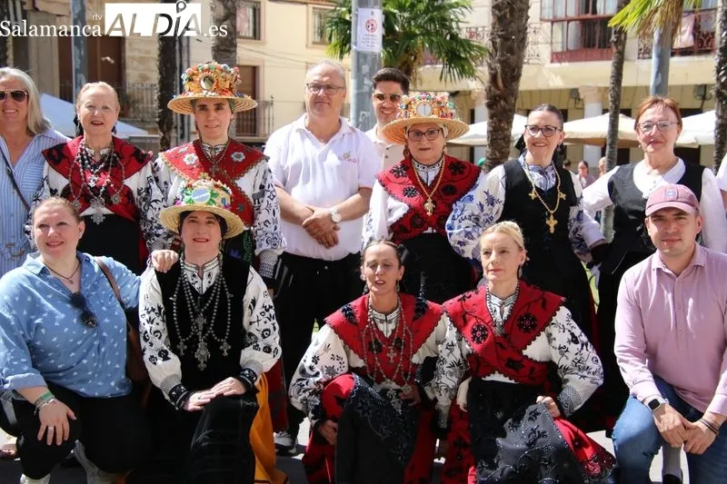 Foto 3 - Alba celebra su XIV Feria de San Antonio centrada en la agroalimentaci&oacute;n local