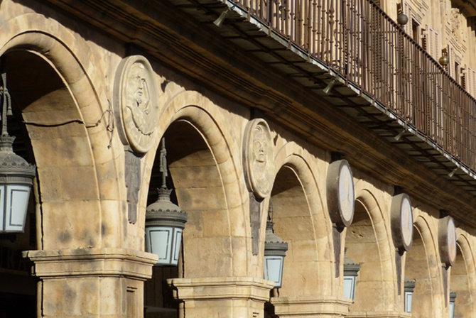 Medallones Plaza Mayor Salamanca: una charla para conocerlos