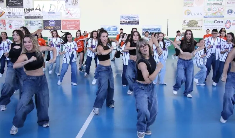 Foto 13 - La danza urbana y moderna cierra curso en Alba con 100 bailarines en escena