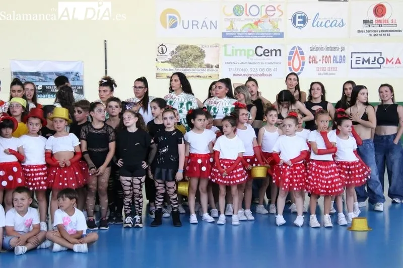 Foto 2 - La danza urbana y moderna cierra curso en Alba con 100 bailarines en escena