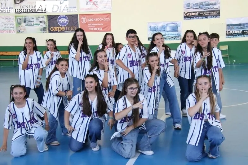 La danza urbana y moderna cierra curso en Alba con 100 bailarines en escena | Imagen 1