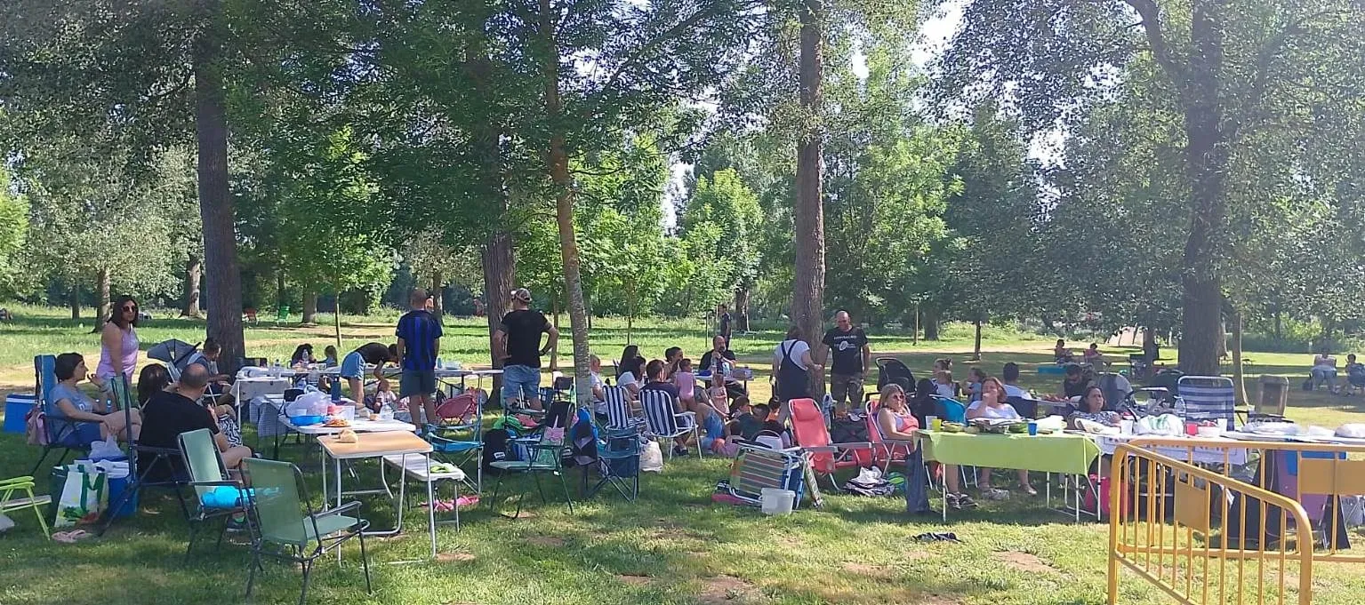 Foto 3 - La AMPA del Colegio Mir&oacute;briga encara el final del curso con una convivencia en la Alameda 