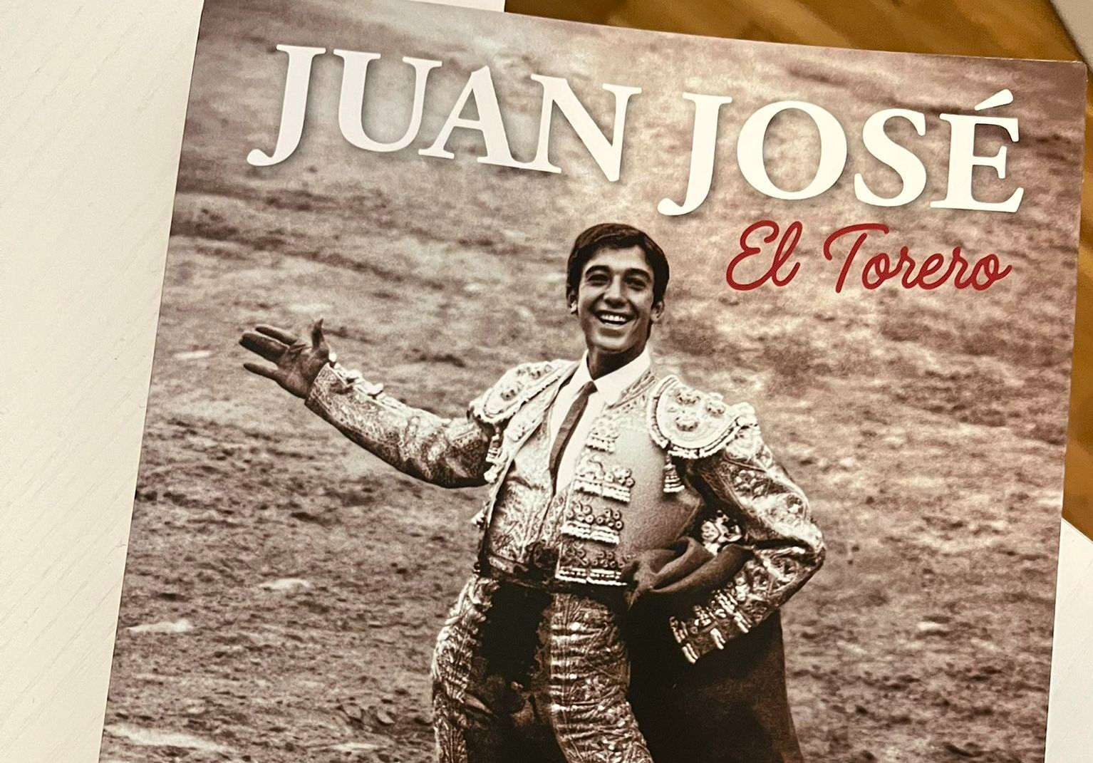 Paco Cañamero presenta libro del torero Juan José en Salamanca