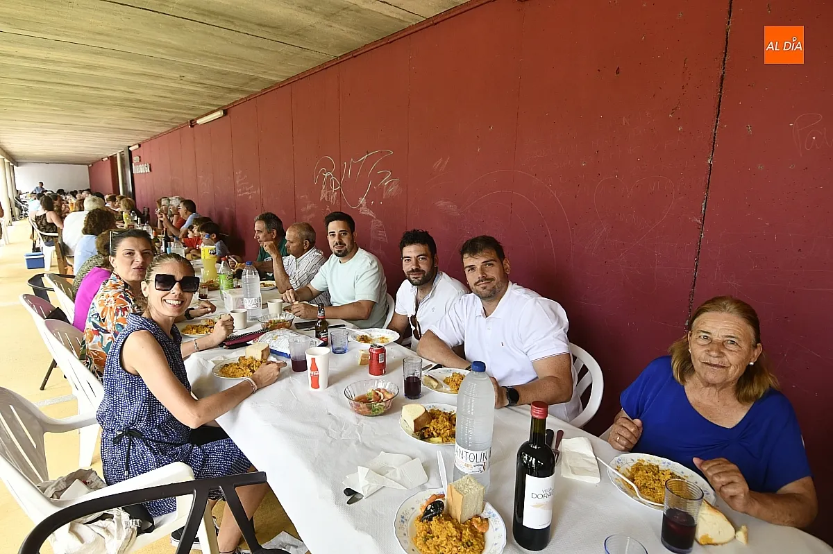 Paella popular en las fiestas de San Juan en Sanjuanejo/ Fotos: Adrián M.Pastor