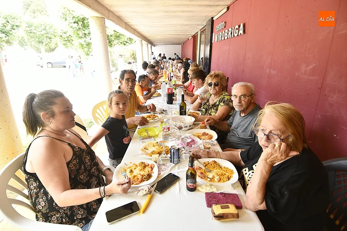 Paella popular en las fiestas de San Juan en Sanjuanejo/ Fotos: Adrián M.Pastor