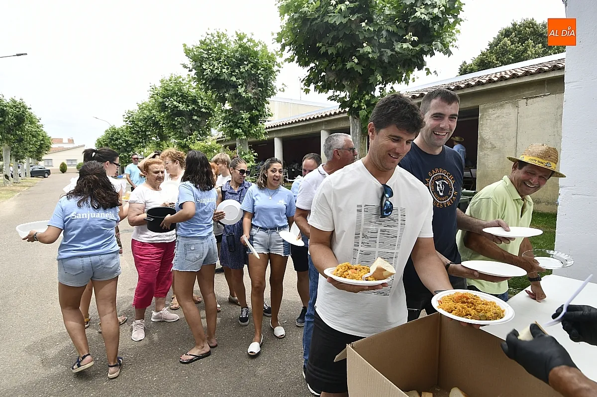 Paella popular en las fiestas de San Juan en Sanjuanejo/ Fotos: Adrián M.Pastor