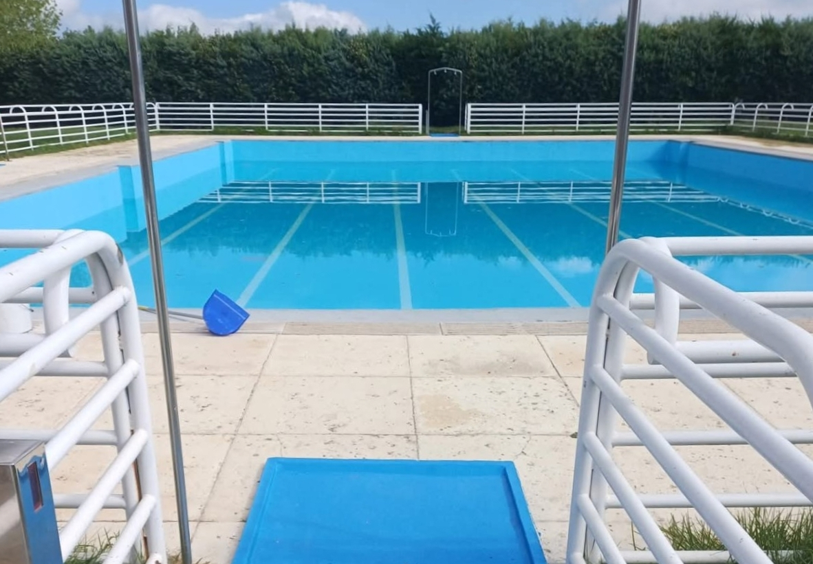 Licitación del bar de las piscinas de Hinojosa de Duero