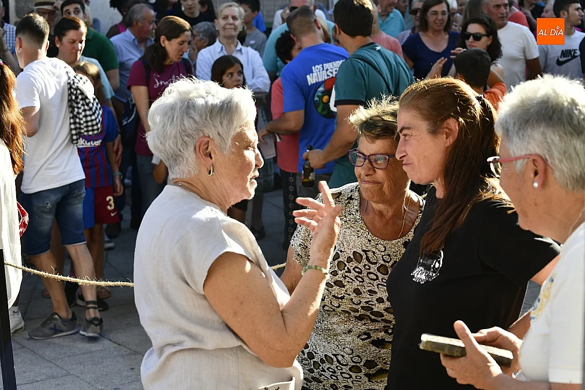 Comienzo fiestas San Juan en Navasfrías/ Fotos: Adrián M.Pastor