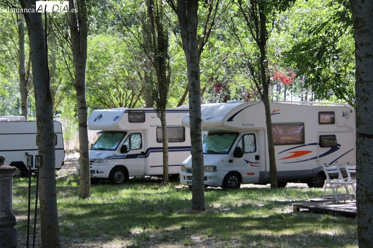 Foto 10 - Alba sobre ruedas: Cien caravanistas y diecis&eacute;is negocios unidos por 'Las Casas Rodantes'