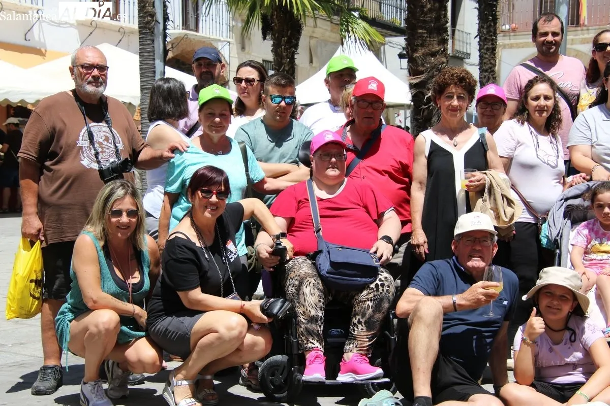 Foto 8 - Alba sobre ruedas: Cien caravanistas y diecis&eacute;is negocios unidos por 'Las Casas Rodantes'