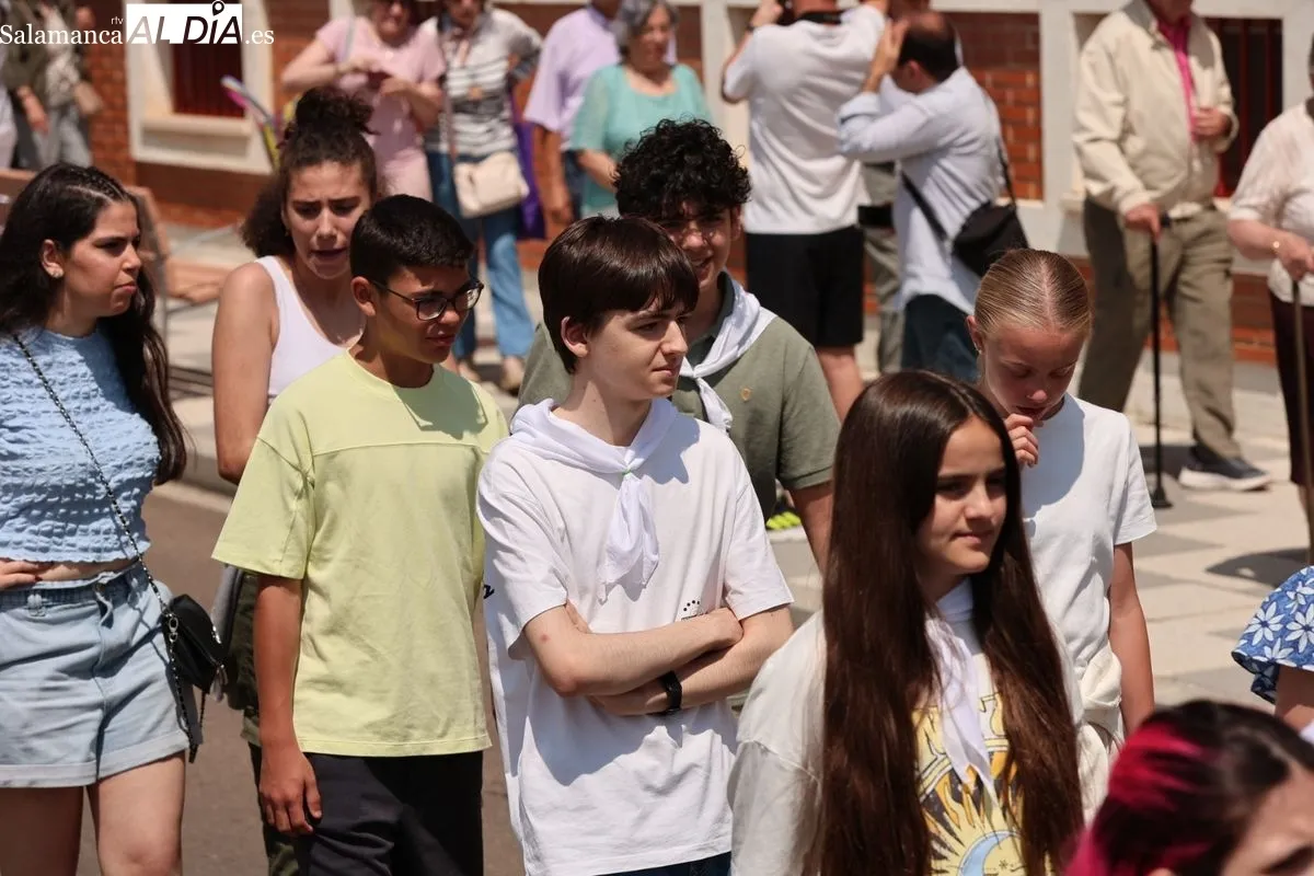 La devoción por la Virgen de la Salud congrega a los vecinos de Tejares en sus fiestas patronales | FOTOS: David Sañudo