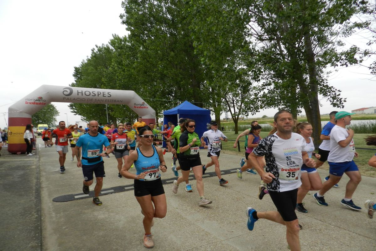 FOTOS | Adrián Moro y Verónica Rodríguez vencen en el IV Cross Benéfico de Pedrosillo el Ralo por ASCOL