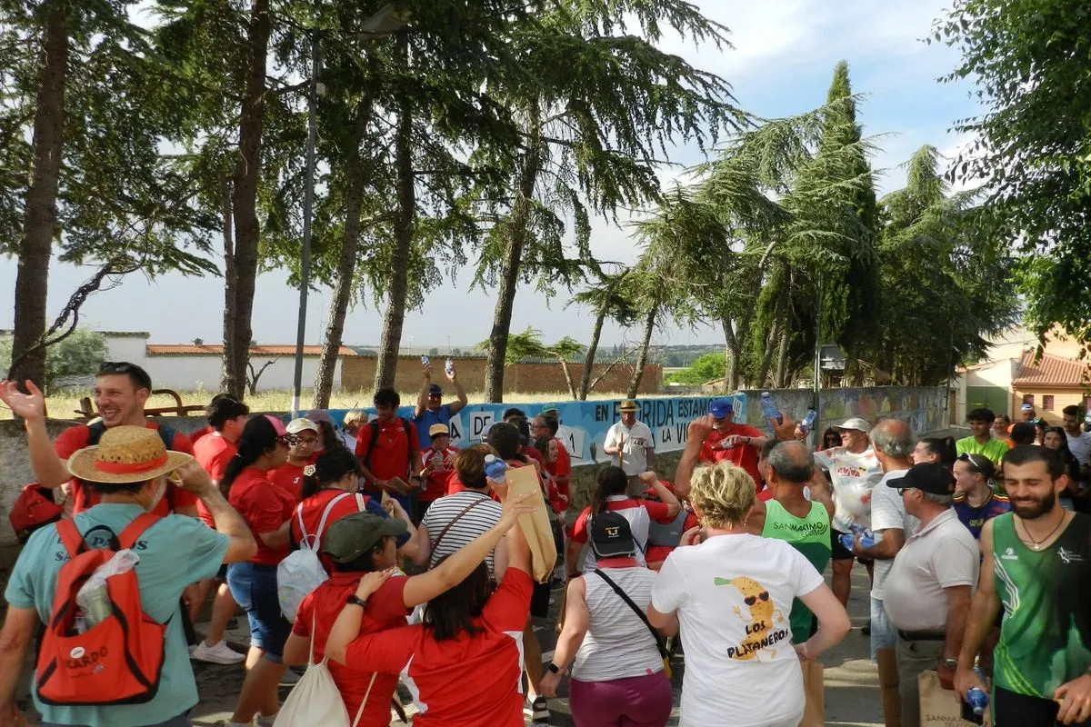 Florida de Liébana vibra con su carrera popular y premia el esfuerzo con lotes de embutidos
