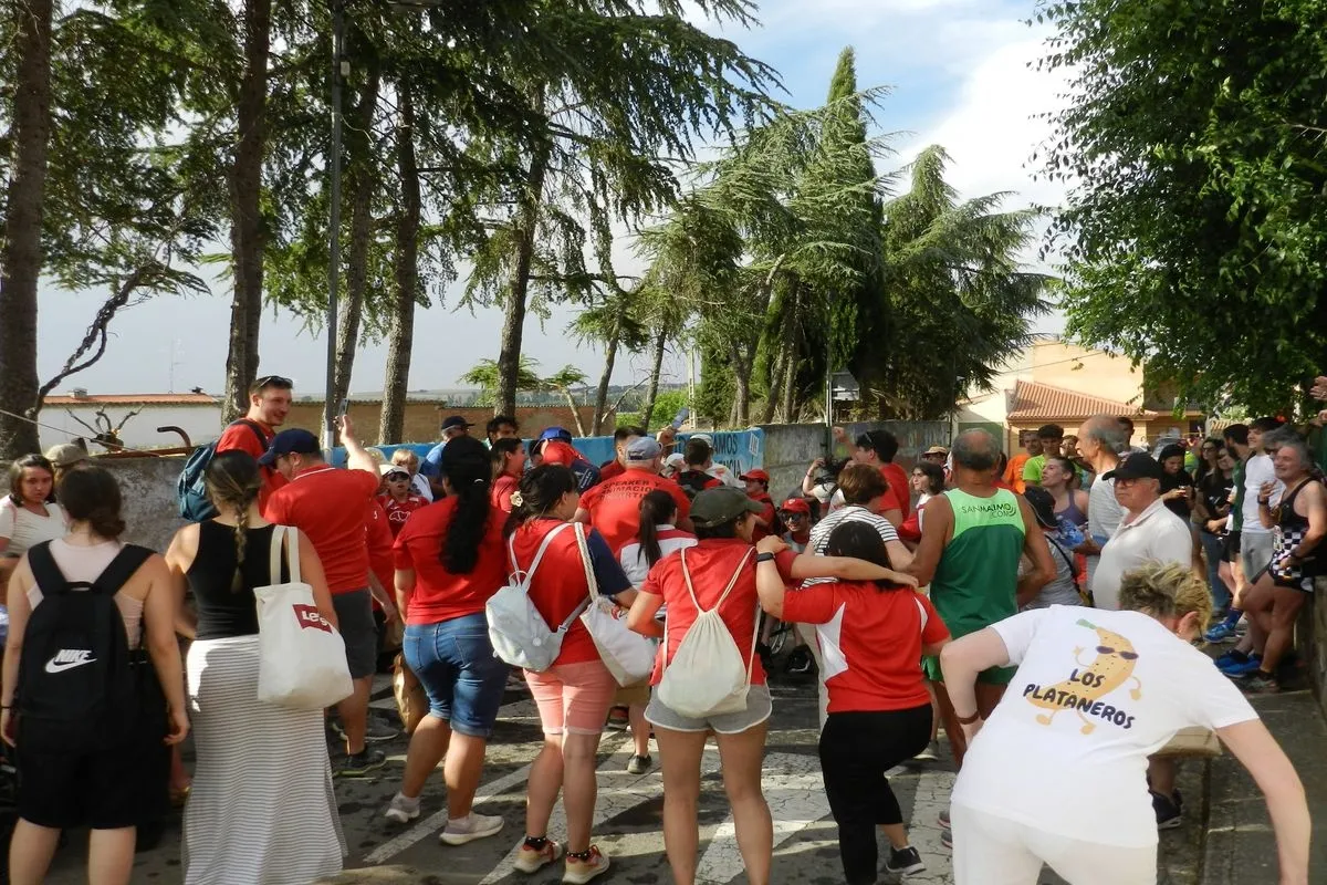 Florida de Liébana vibra con su carrera popular y premia el esfuerzo con lotes de embutidos