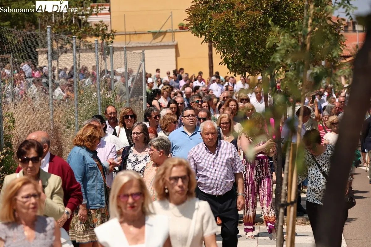 La devoción por la Virgen de la Salud congrega a los vecinos de Tejares en sus fiestas patronales | FOTOS: David Sañudo