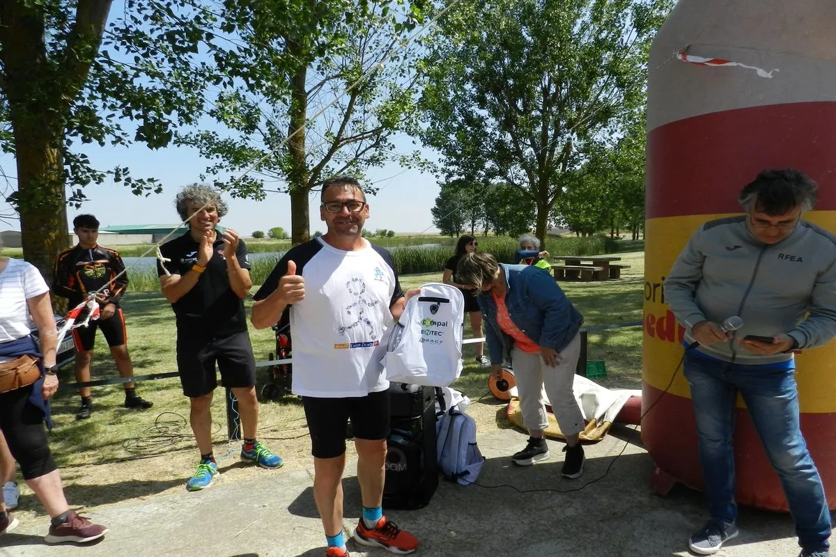 Adrián Moro y Verónica Rodríguez vencen en el IV Cross Benéfico de Pedrosillo el Ralo por ASCOL  