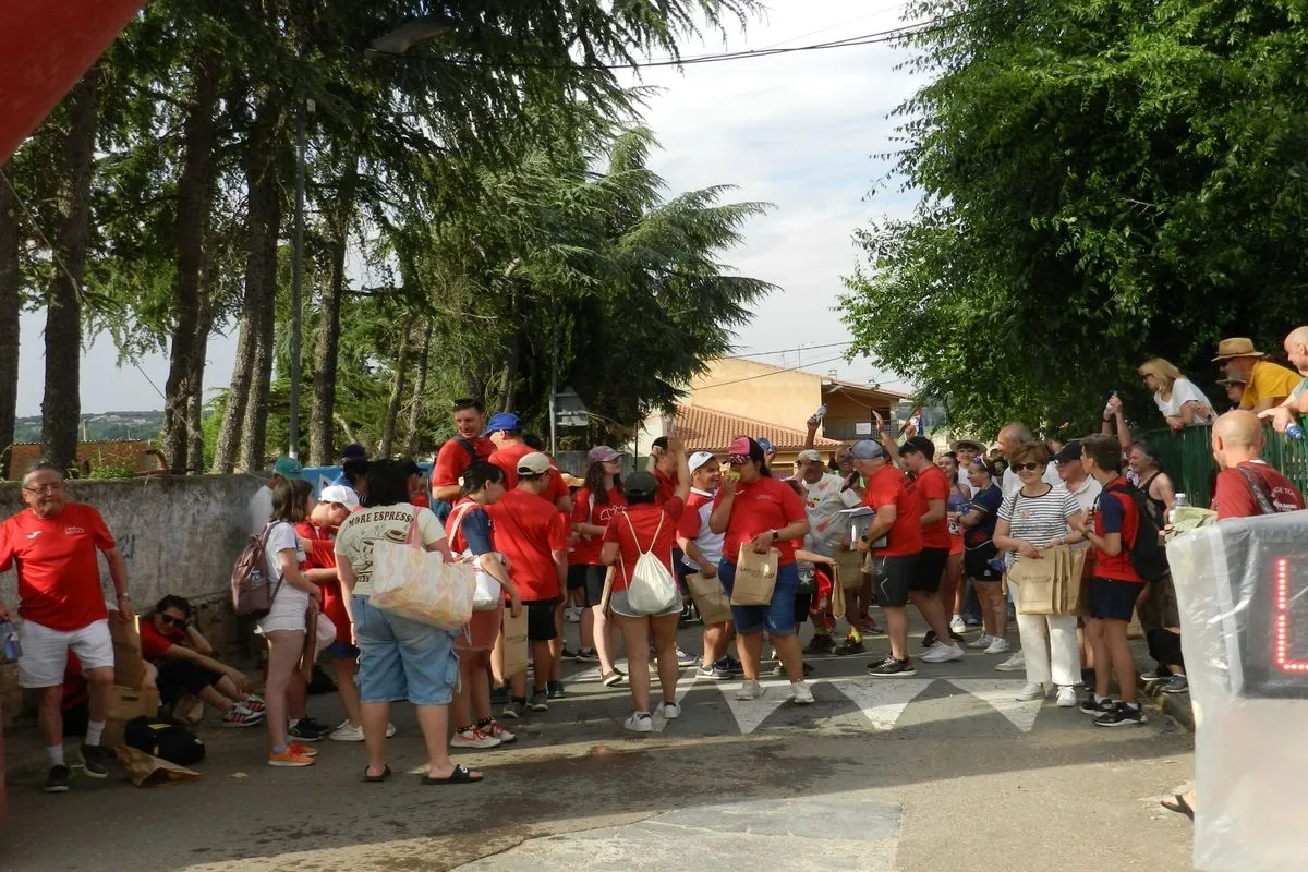 Florida de Liébana vibra con su carrera popular y premia el esfuerzo con lotes de embutidos