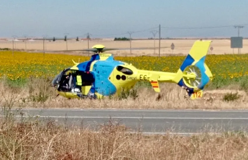 Foto 3 - Dos heridos en una aparatosa salida de via en el acceso a Pe&ntilde;aranda