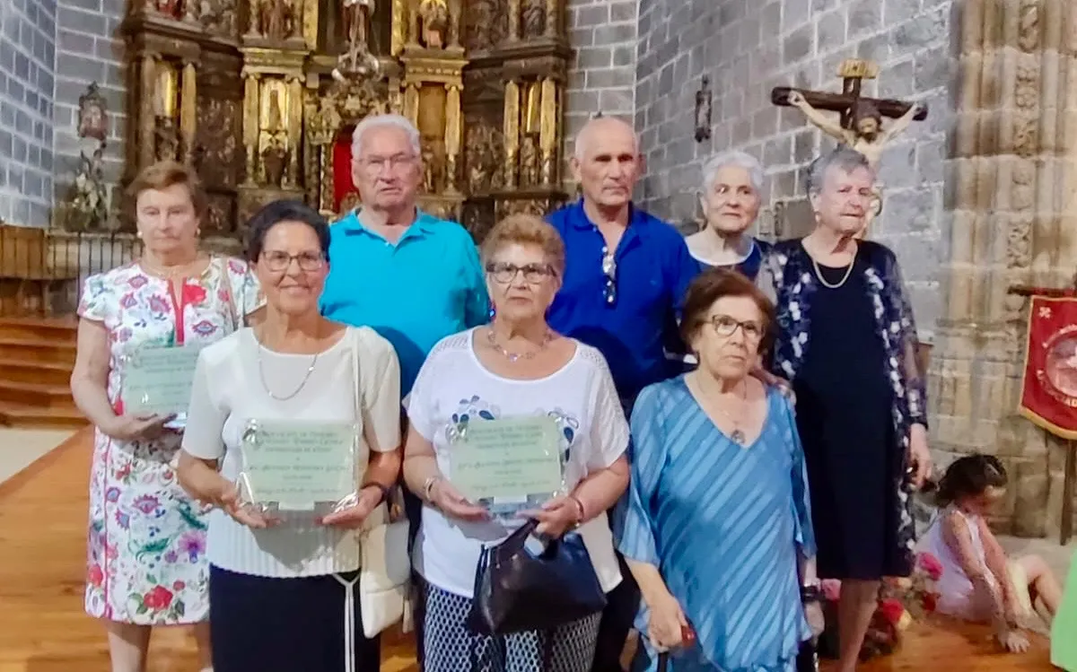 Foto 5 - Emociones y hermanamiento en la fiesta anual de la asociaci&oacute;n de mayores Licenciado Toribio en Santiago de la Puebla
