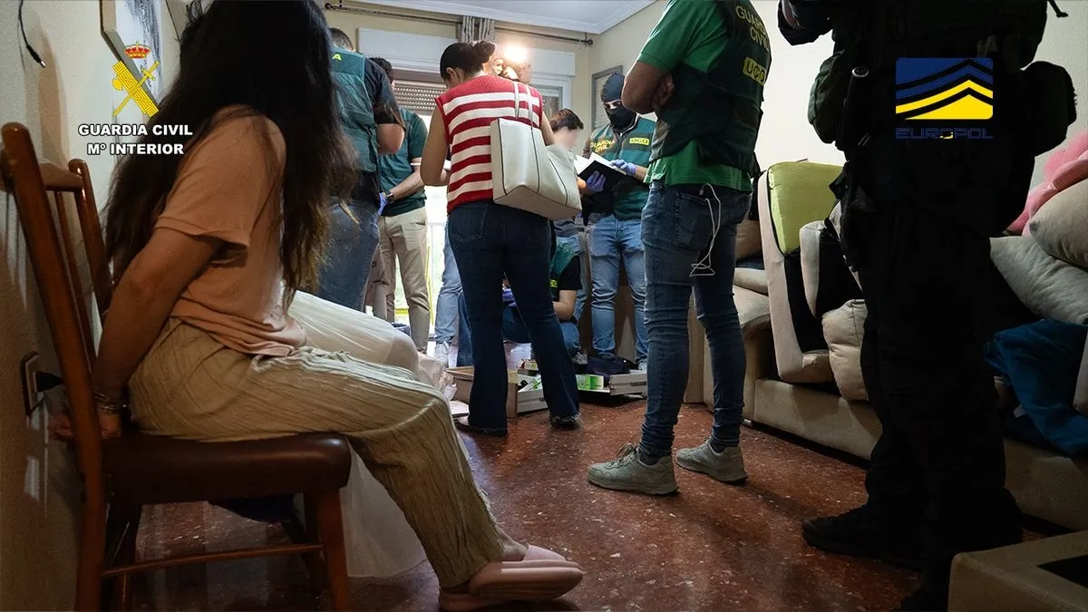 La Guardia Civil ha detenido a 19 personas en una operación que ha destapado una trama de blanqueo de capitales a través de la compra-venta de oro y plata. Foto Guardia Civil