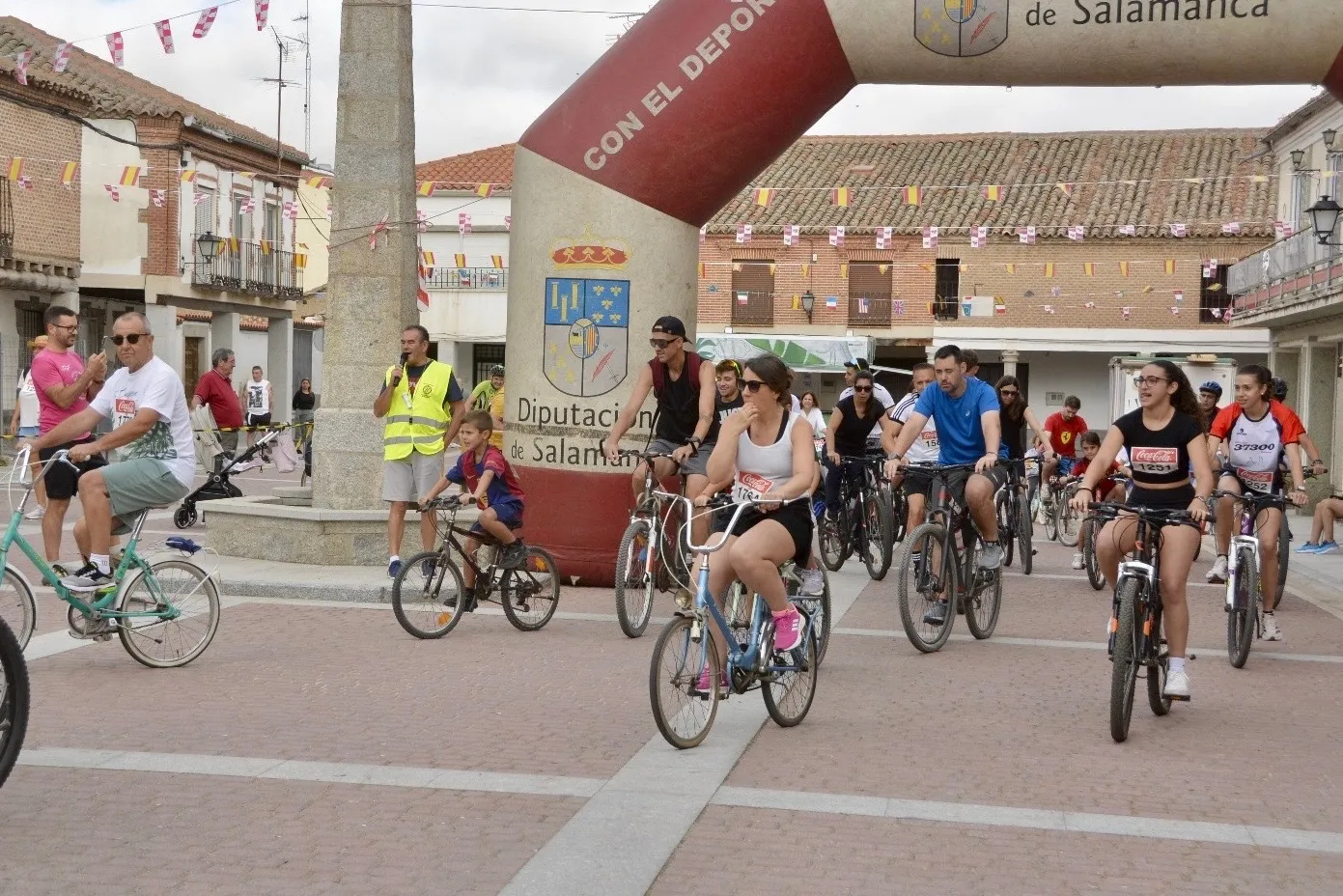 Foto 11 - Masiva y solidaria participaci&oacute;n en la IX Quedada Ciclista y Runner de Santiago de la Puebla
