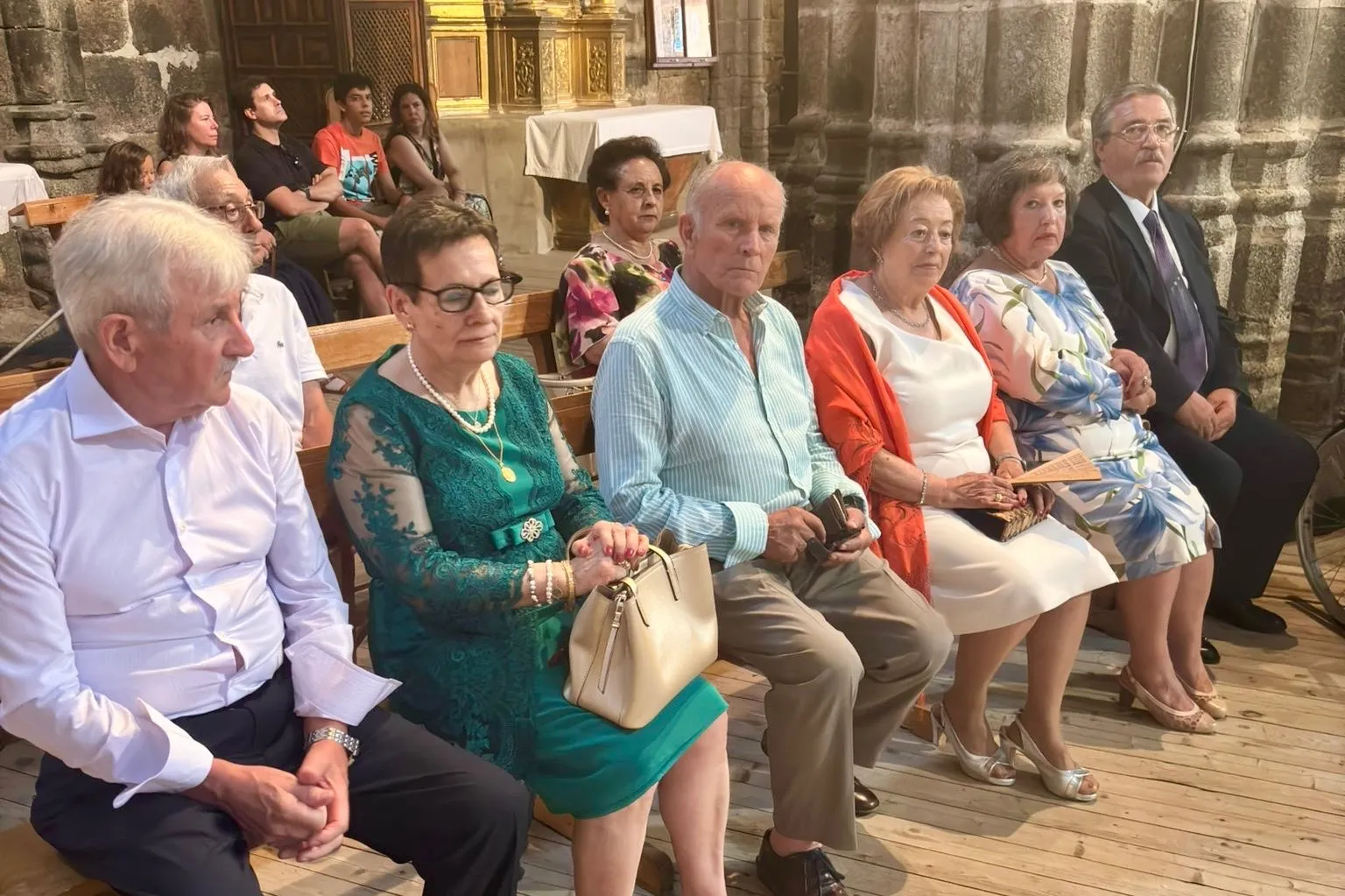 Foto 3 - Emociones y hermanamiento en la fiesta anual de la asociaci&oacute;n de mayores Licenciado Toribio en Santiago de la Puebla