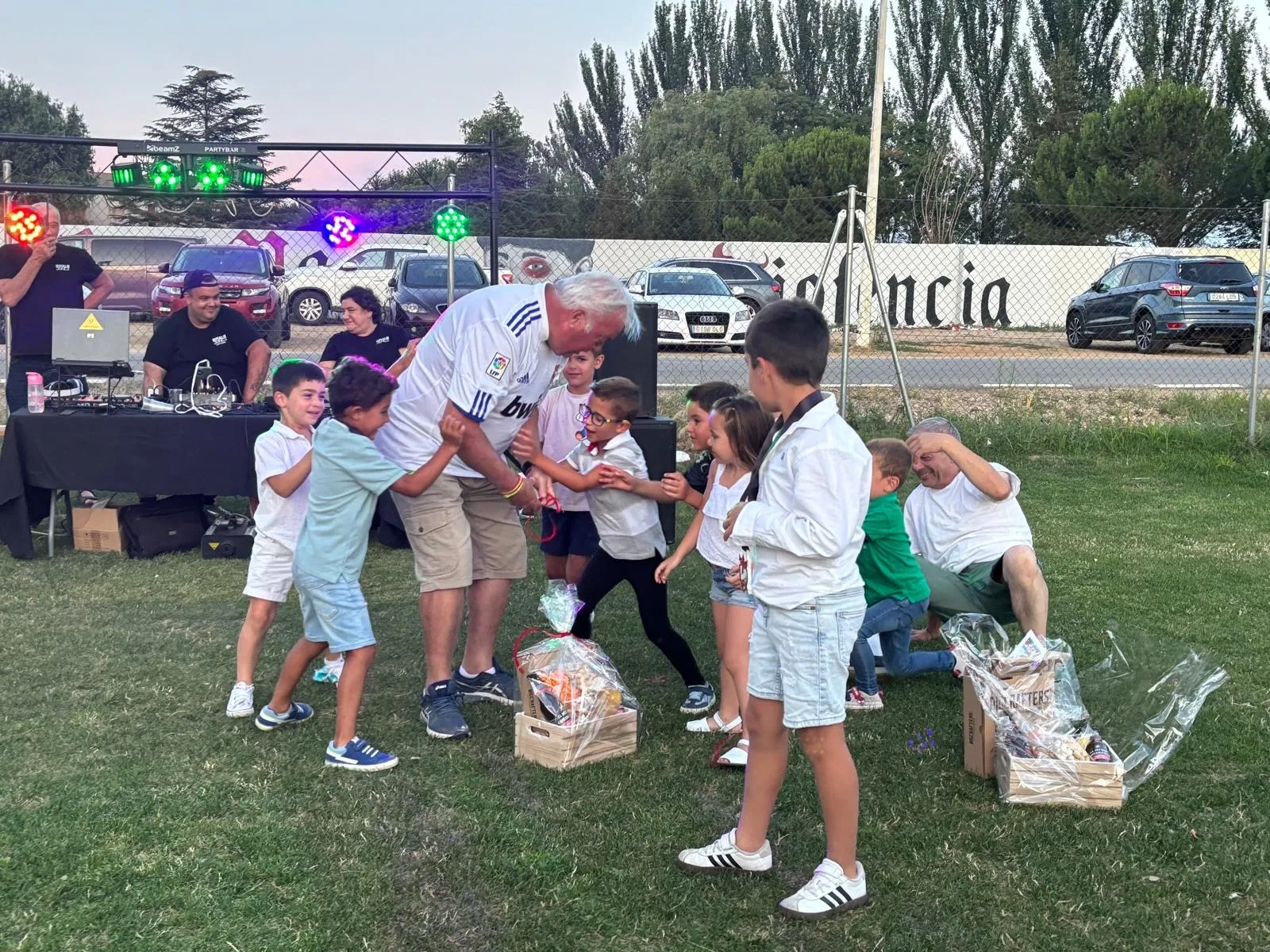 Foto 8 - M&aacute;s de 300 personas en el gran d&iacute;a festivo del Club Promesas Las Villas