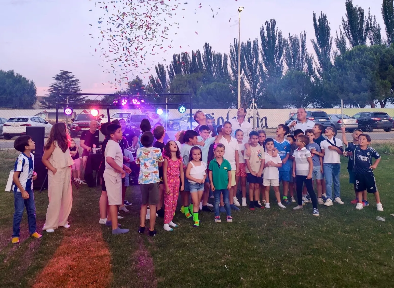 Foto 2 - M&aacute;s de 300 personas en el gran d&iacute;a festivo del Club Promesas Las Villas