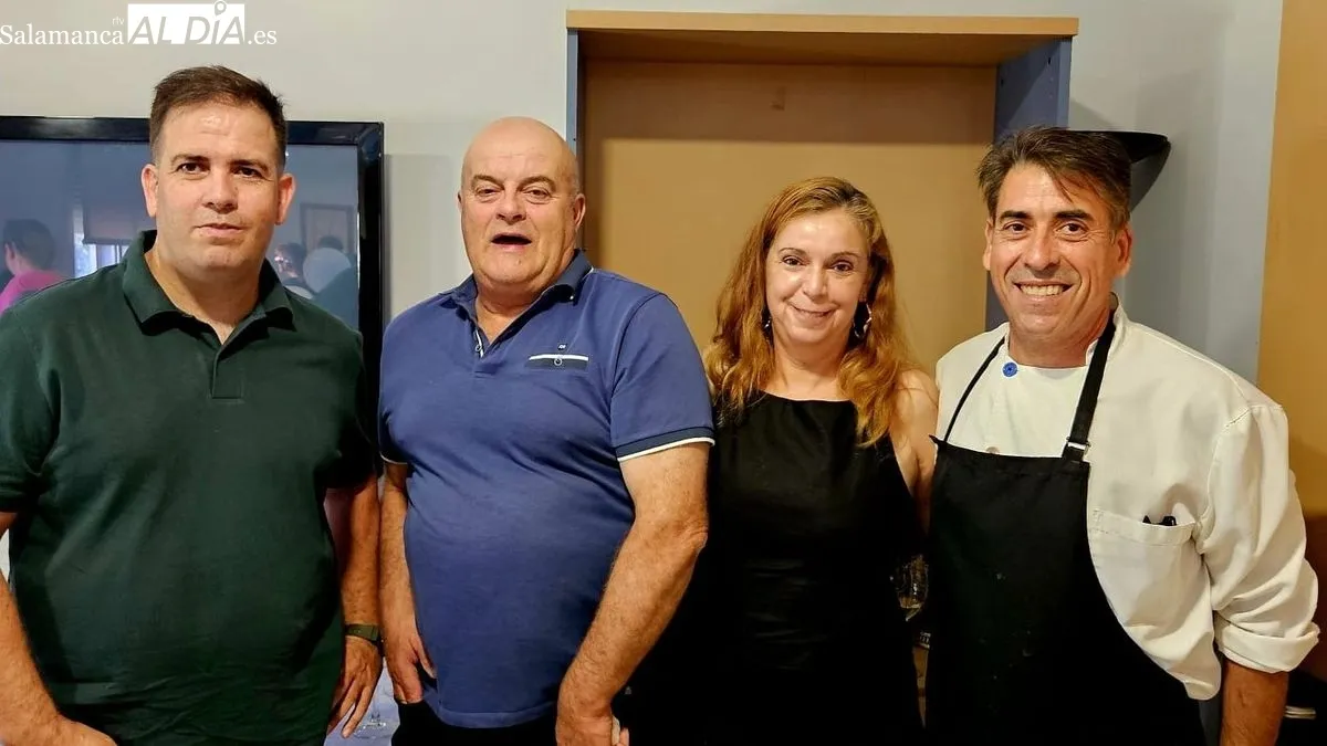 El salón del centro residencial acogió la celebración