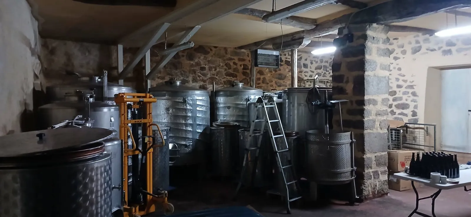 Se alquila bodega activa en plena Sierra de Francia | FOTOS: NegocioRural