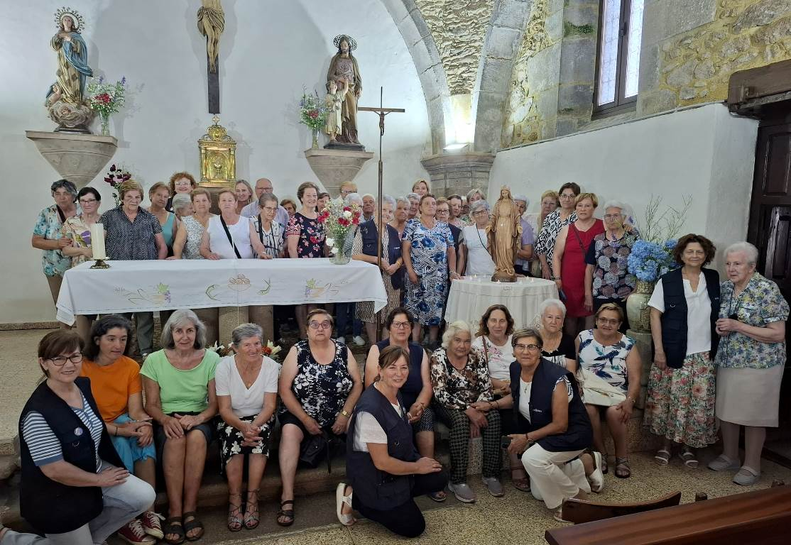 Navasfrías y El Bodón reciben con gran asistencia a la Reina de Radio María